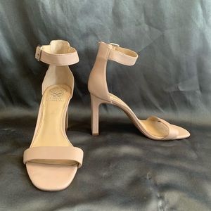 7.5 Vince Camuto bendiva size 7.5